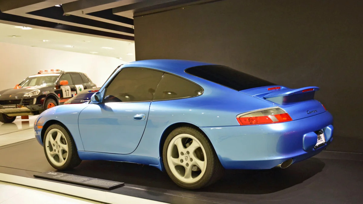 1998 Porsche 911 "Sally Carrera" replica