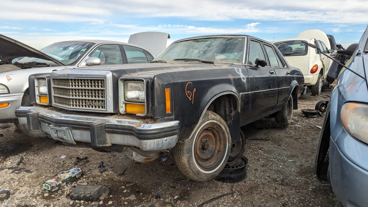 99 - 1980 Ford Granada in Colorado junkyard - photo by Murilee Martin