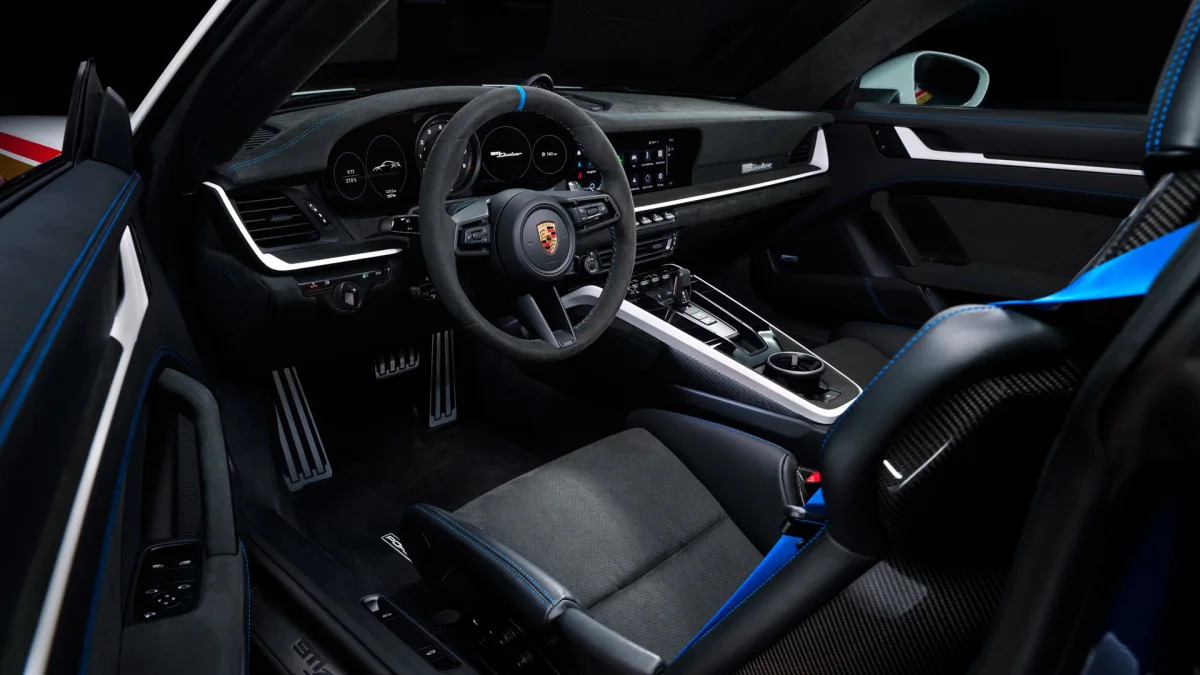 2023 Porsche 911 Dakar interior