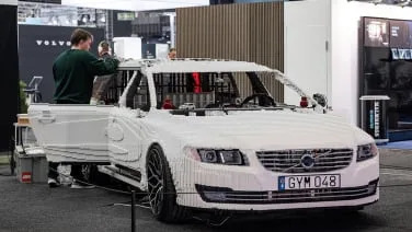 Driveable Volvo V70 wagon built from 400,000 Lego pieces