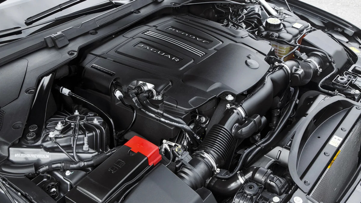 2016 Jaguar XF engine