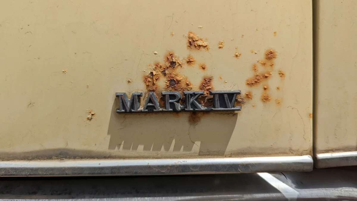 38 - 1972 Lincoln Mark IV in Colorado junkyard - Photo by Murilee Martin