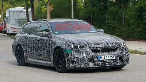 <h6><u>BMW M5 Touring spied from all angles</u></h6>