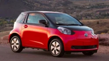 City CarShare fires up Dash carsharing network with 30 Scion iQ EVs