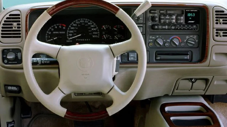 1999 Cadillac Escalade Base 4dr 4x4