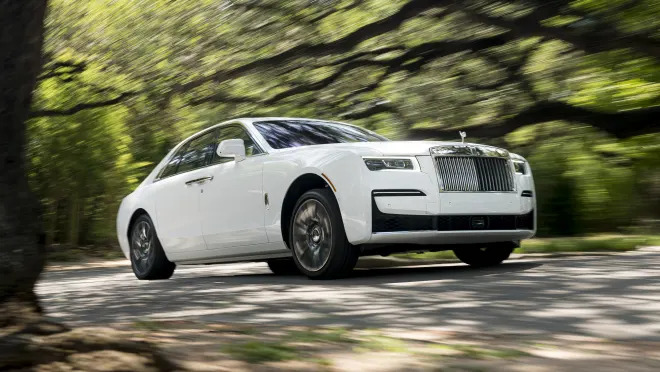 Rolls-Royce Ghost Extended review: The passenger's perspective