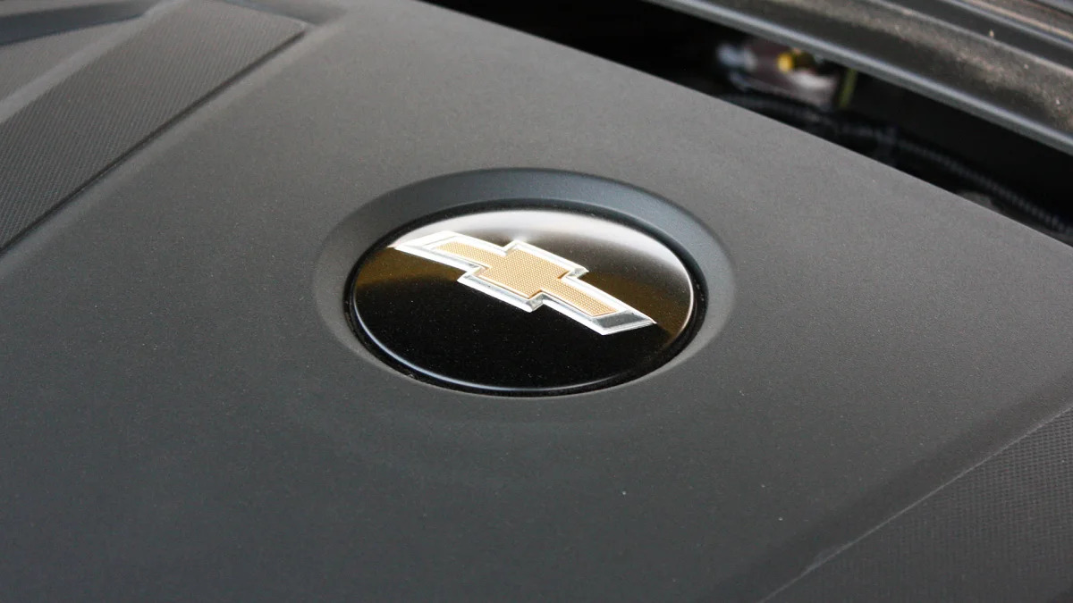 2016 Chevrolet Camaro engine detail