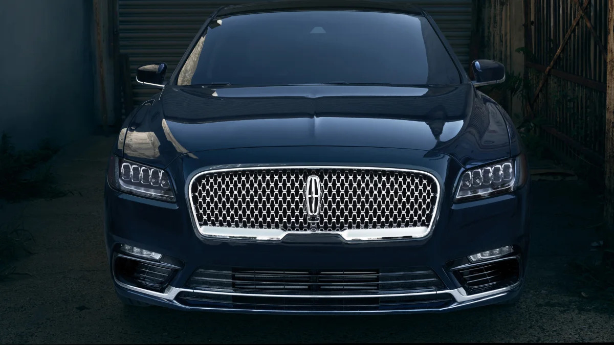 207 Lincoln Continental Front Exterior