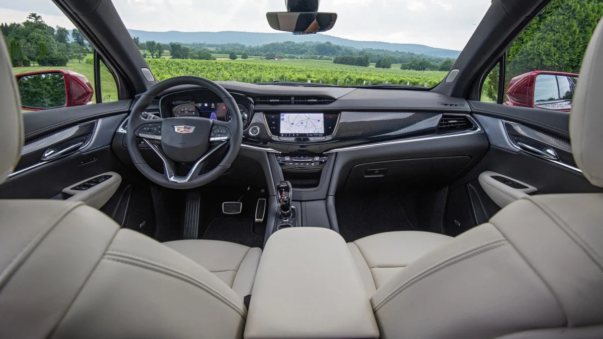 2020 Cadillac XT6 Sport interior