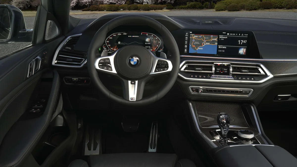 2020 BMW X6 M50i interior