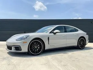 2020 Porsche Panamera 