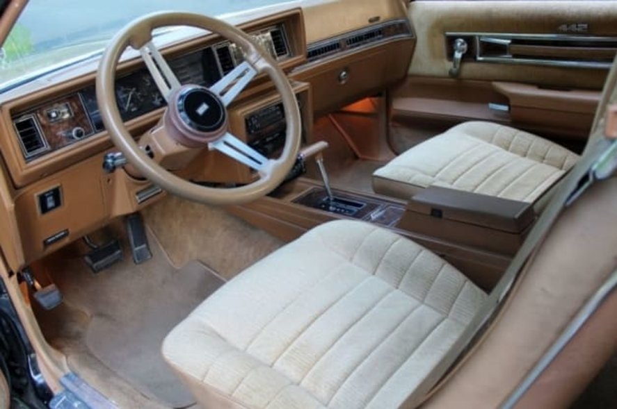 1980 Oldsmobile 442 interior