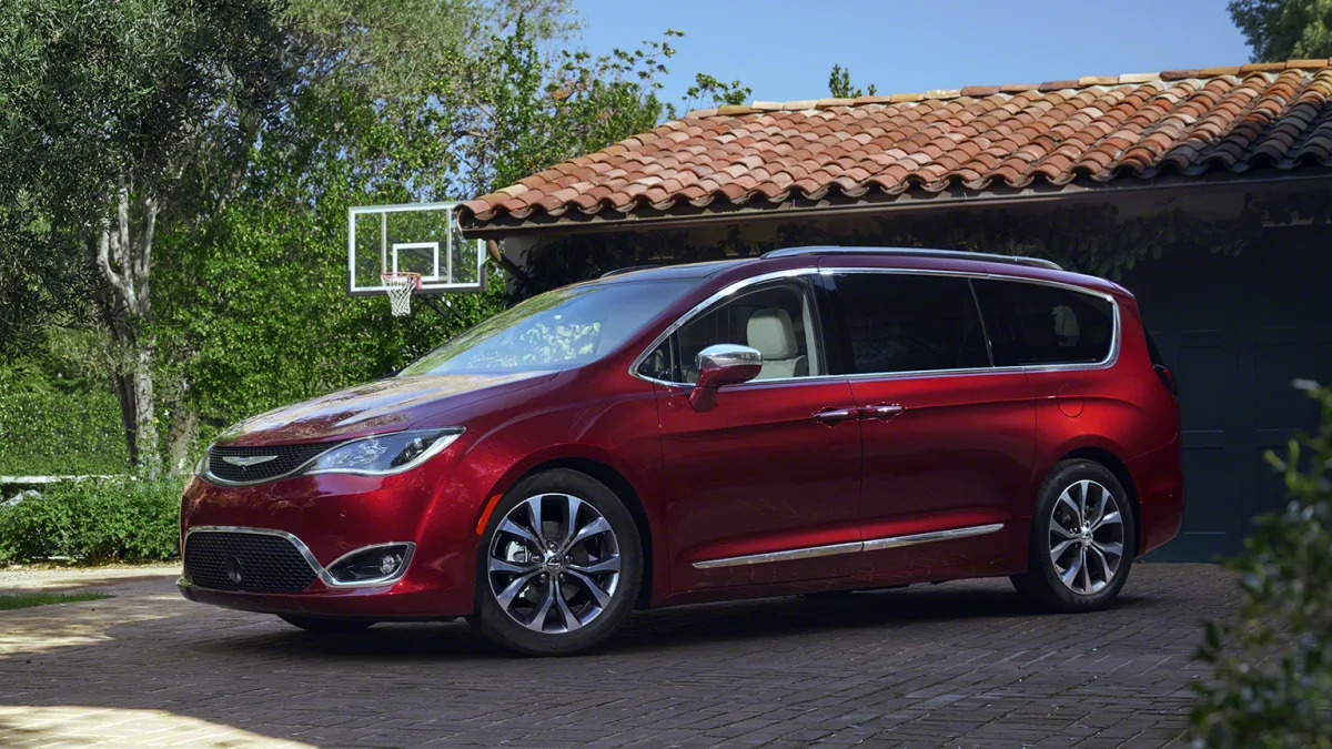 2017 Chrysler Pacifica front 3/4 in red