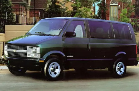 1999 Chevrolet Astro Base Rear-wheel Drive Passenger Van