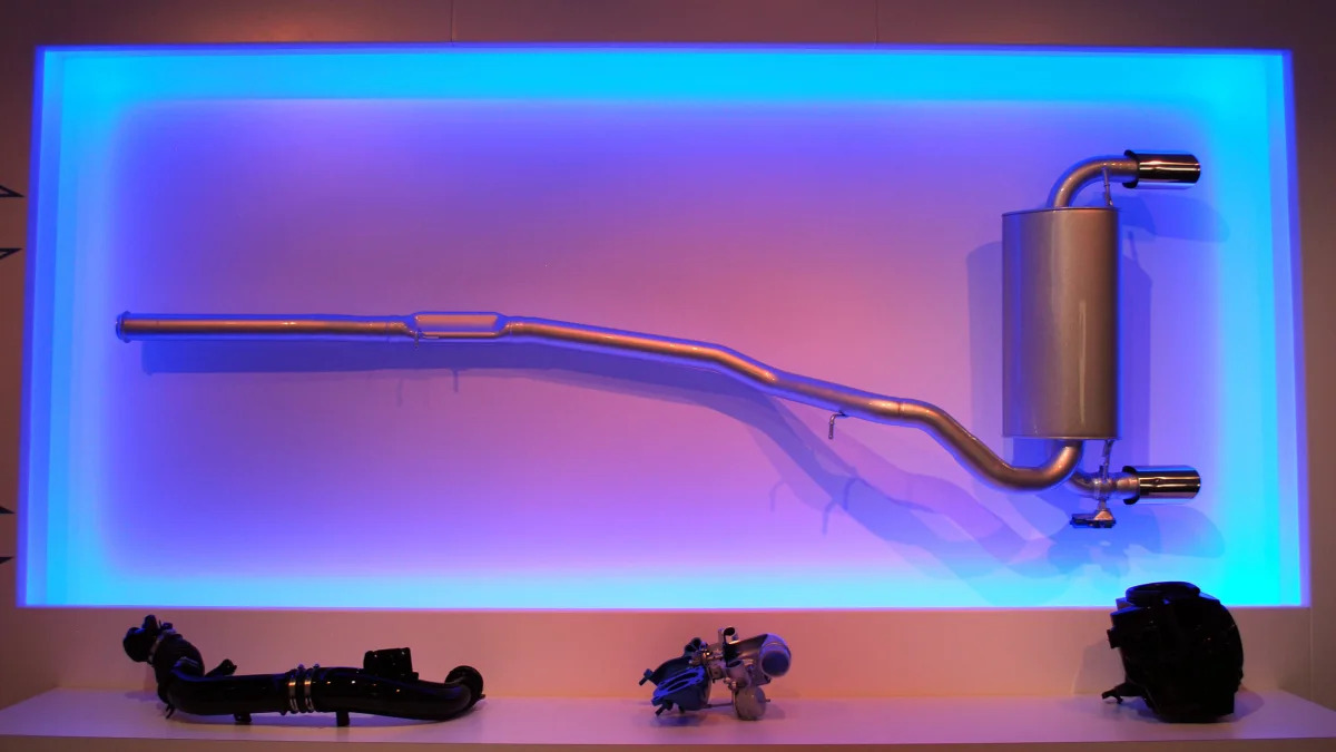 2016 Ford Focus RS exhaust system display
