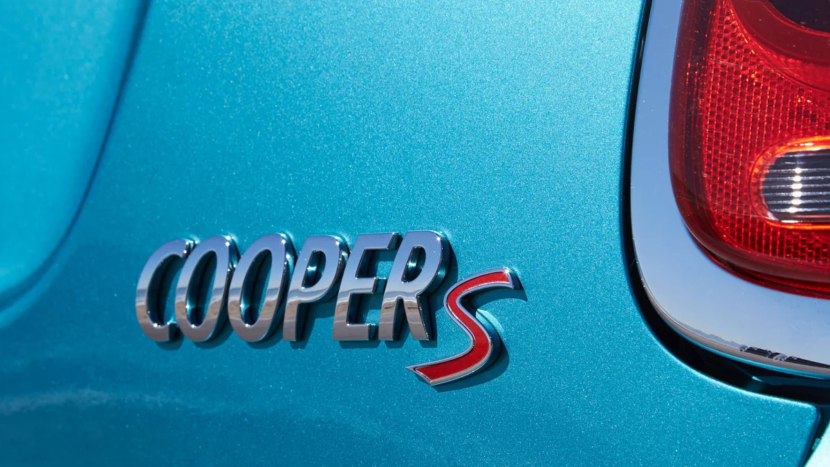 2016 Mini Cooper S Convertible badge