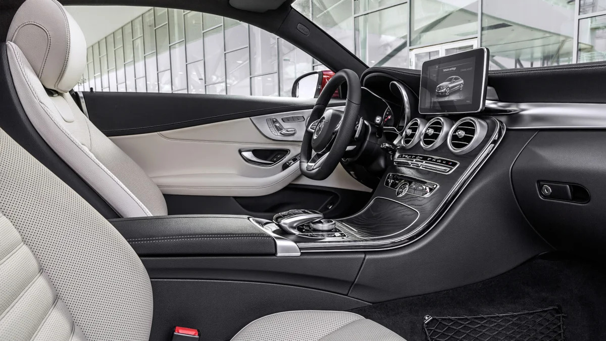 leather interior cabin mercedes c300 2017 coupe