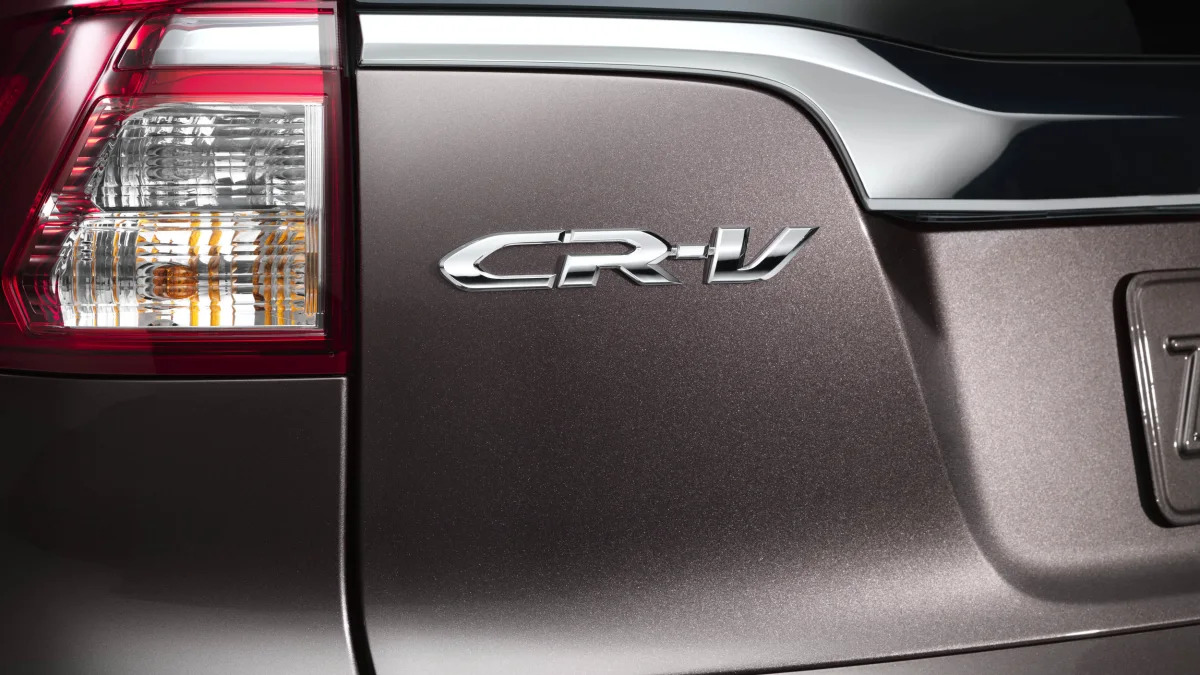 2016 Honda CR-V badge nameplate