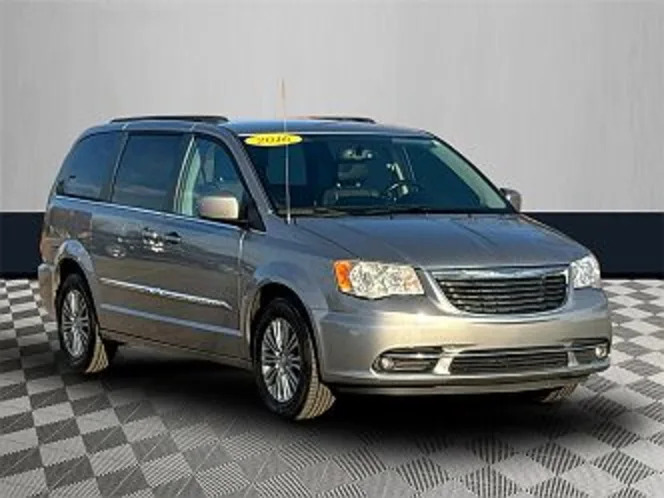 2016 Chrysler Town & Country