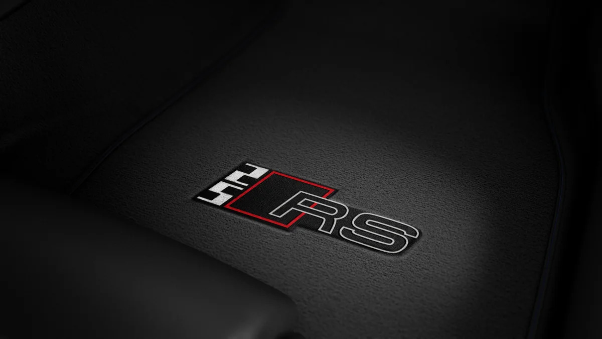 „25 years of Audi RS: anniversary package”