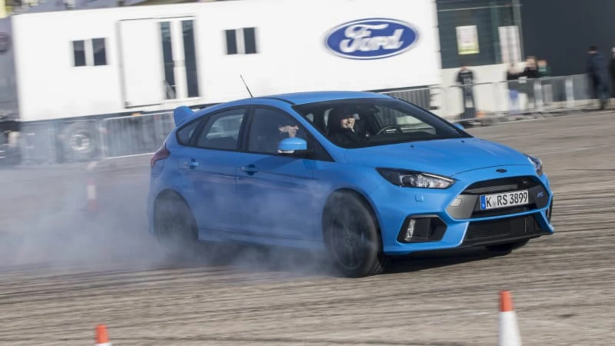 Free Ford Focus RS driving school will stop you from becoming a #DriftModeFail