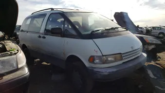 Junked 1992 Toyota Previa All-Trac