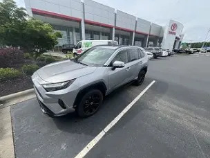 2022 Toyota RAV4 SE