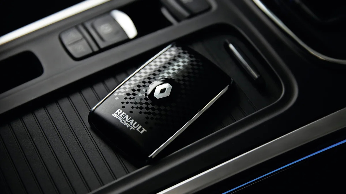2016 Renault Megane GT key console