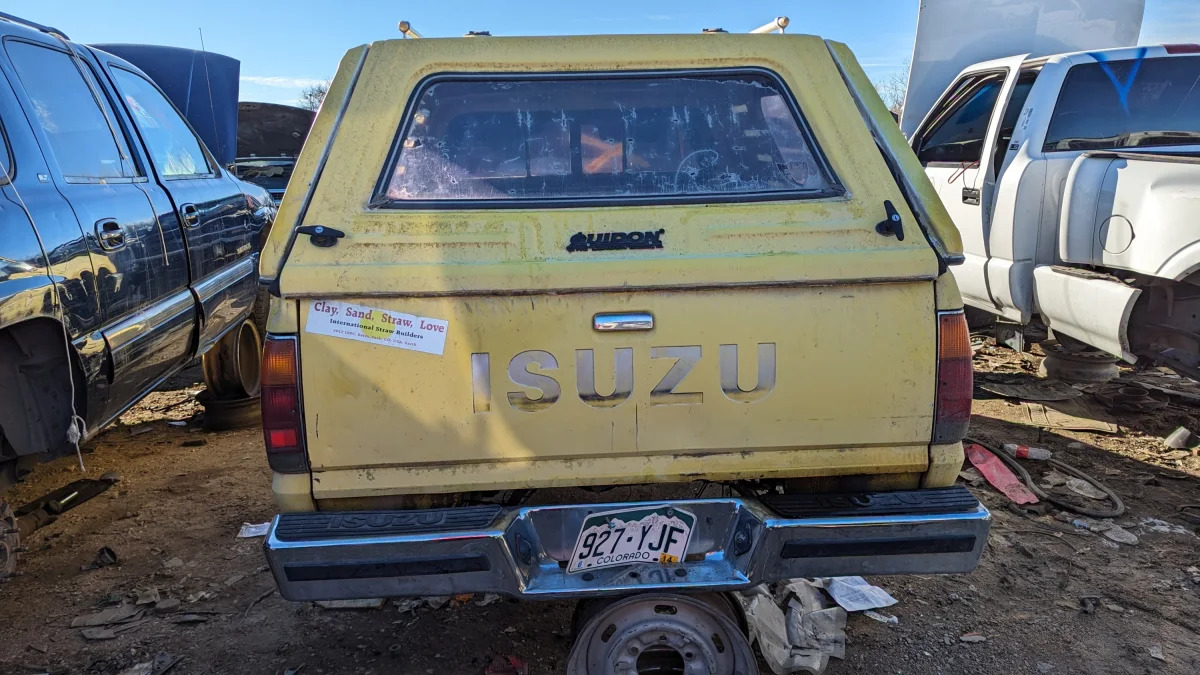 57 - 1982 Isuzu P'up Diesel in Colorado wrecking yard - photo by Murilee Martin