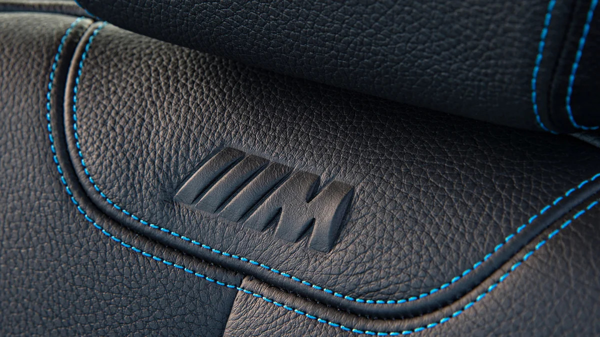 2016 BMW M2 seat detail
