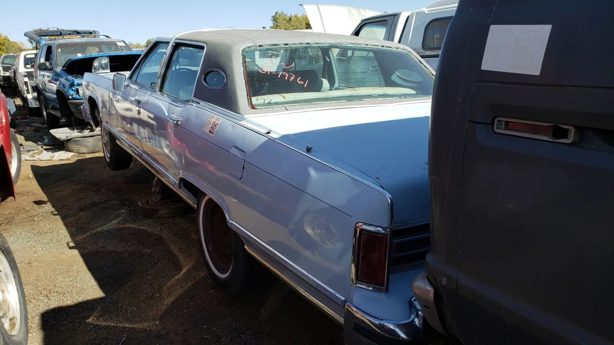 88 - 1978 Lincoln Town Car in Colorado Junkyard - photo by Murilee Martin