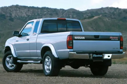 2000 Nissan Frontier Desert Runner SE-V6 4x2 King Cab 6 ft. box 116.1 in. WB