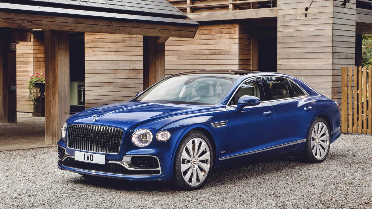 2020_bentley_flying_spur_first_edition_003