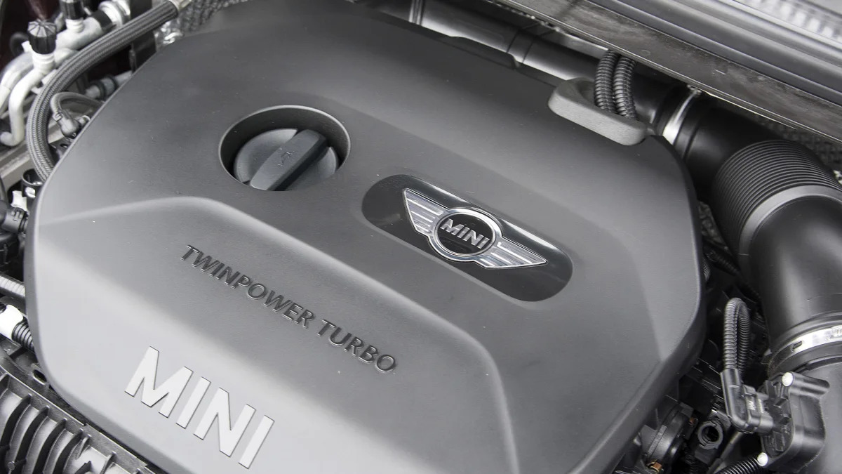 2016 Mini Cooper S Clubman engine