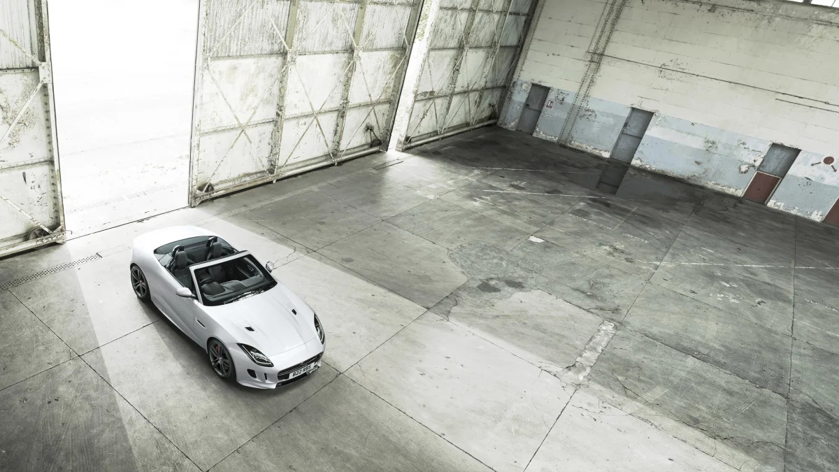Jaguar F-Type British Design Edition white