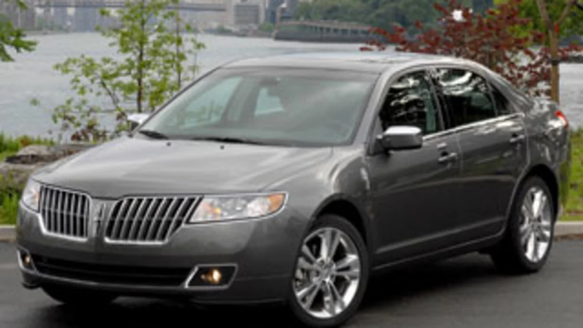 Luxury Car: 2010 Lincoln MKZ