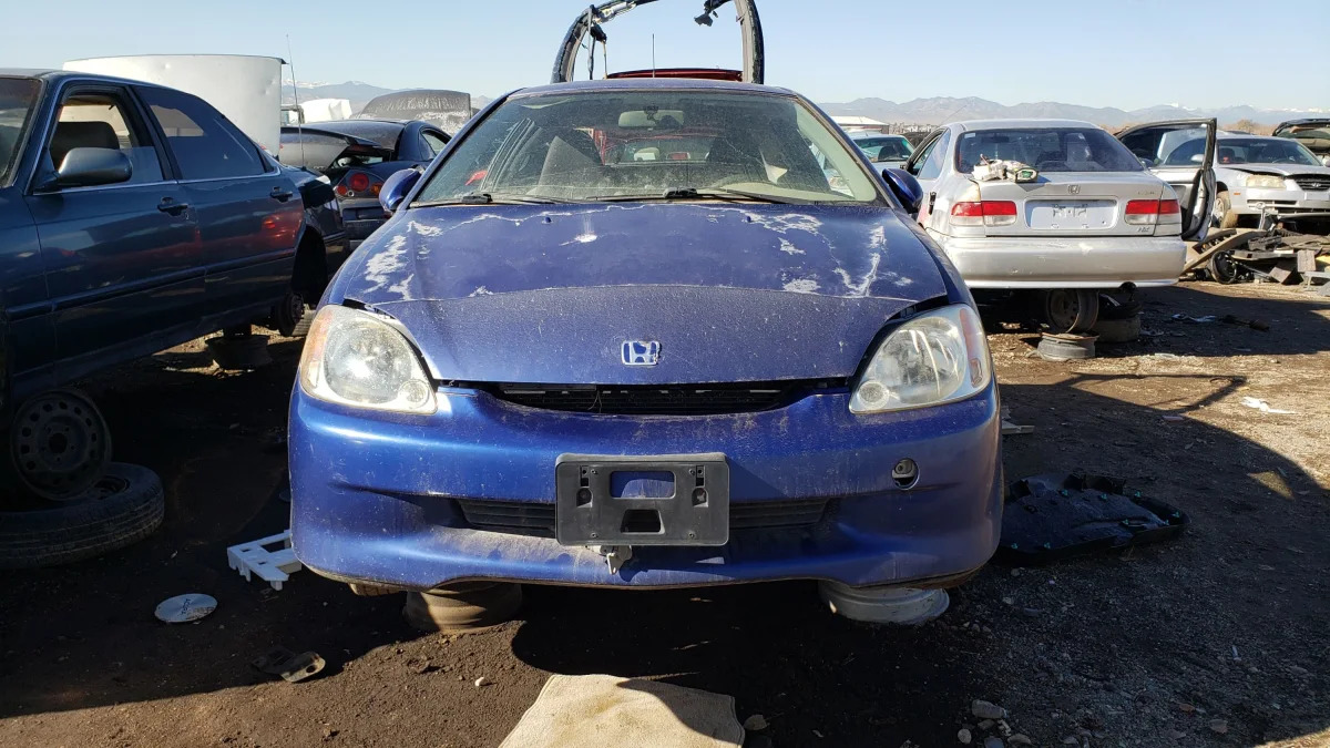 45 - 2001 Honda Insight in Colorado junkyard - photo by Murilee Martin