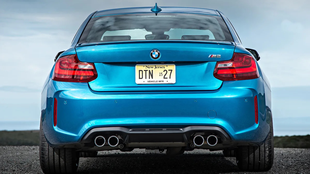 2016 BMW M2 rear view