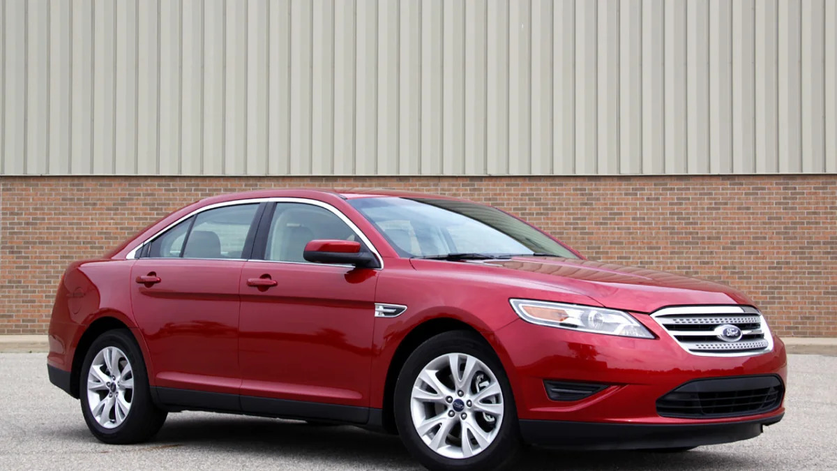2010 Ford Taurus red front
