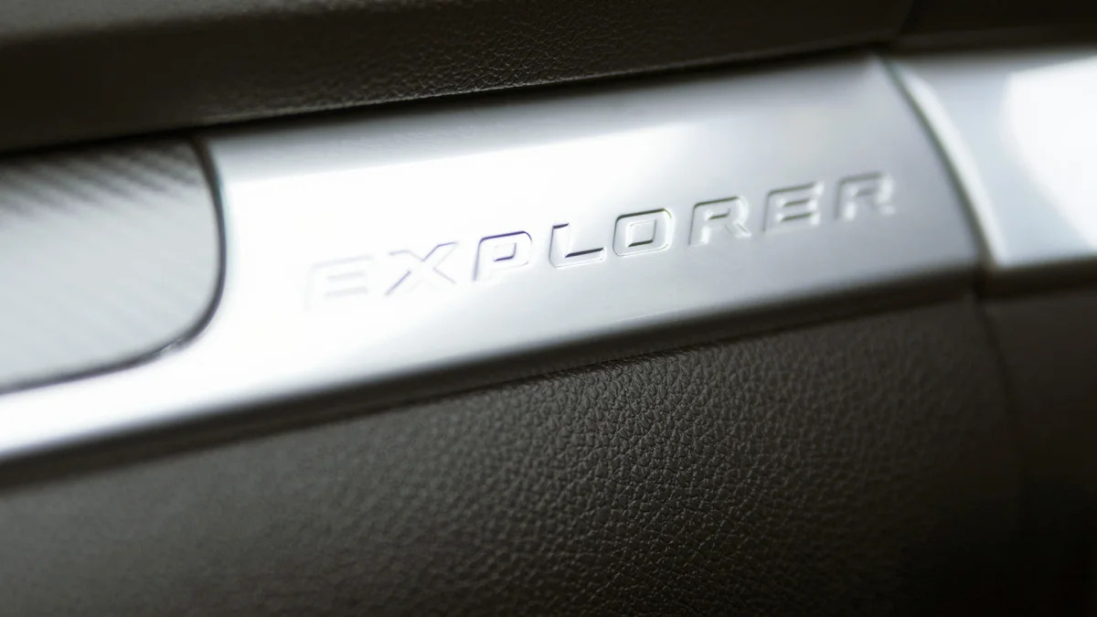 2016 Ford Explorer Sport dash