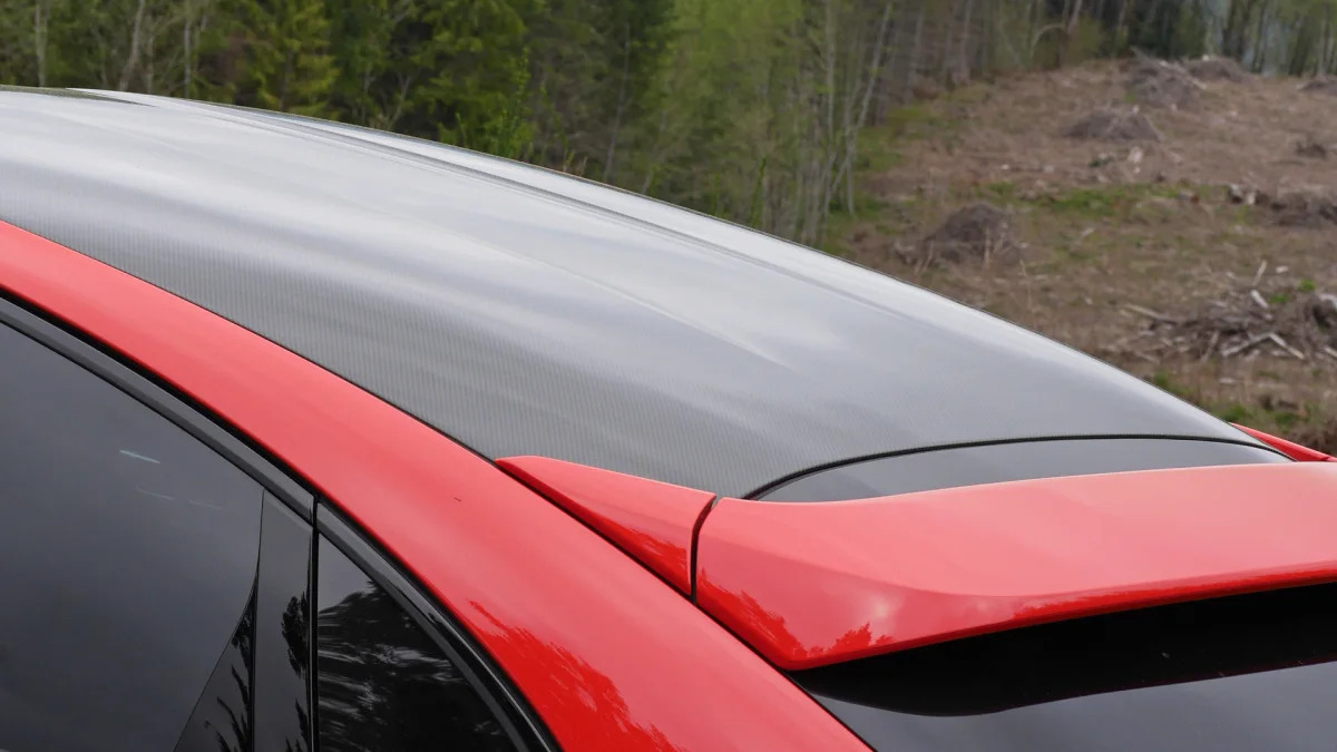 2020 Porsche Cayenne Coupe Turbo S E-Hybrid carbon fiber roof