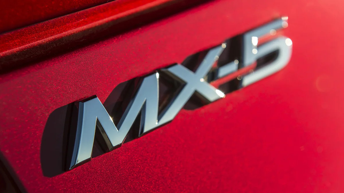 2016 Mazda MX-5 Miata Club badge
