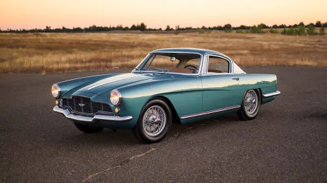<h6><u>Bertone-beauty Aston Martin coupe from the Fifties up for bid</u></h6>