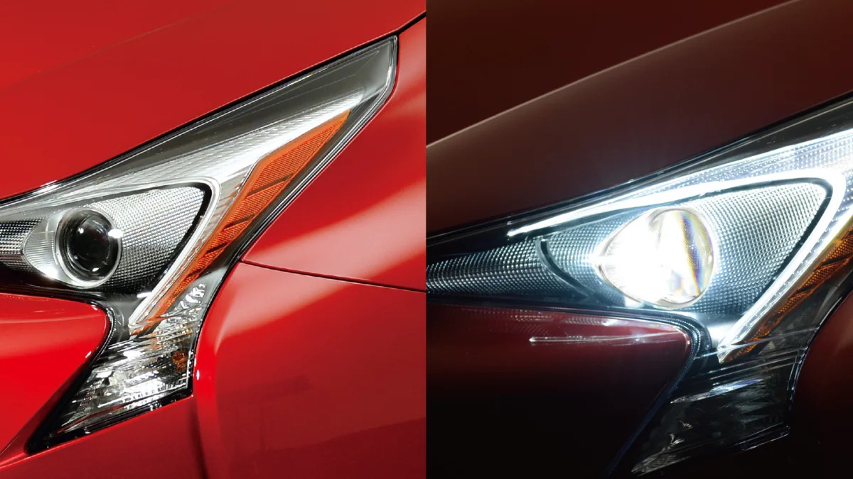 2016 Toyota Prius bi-beam LED