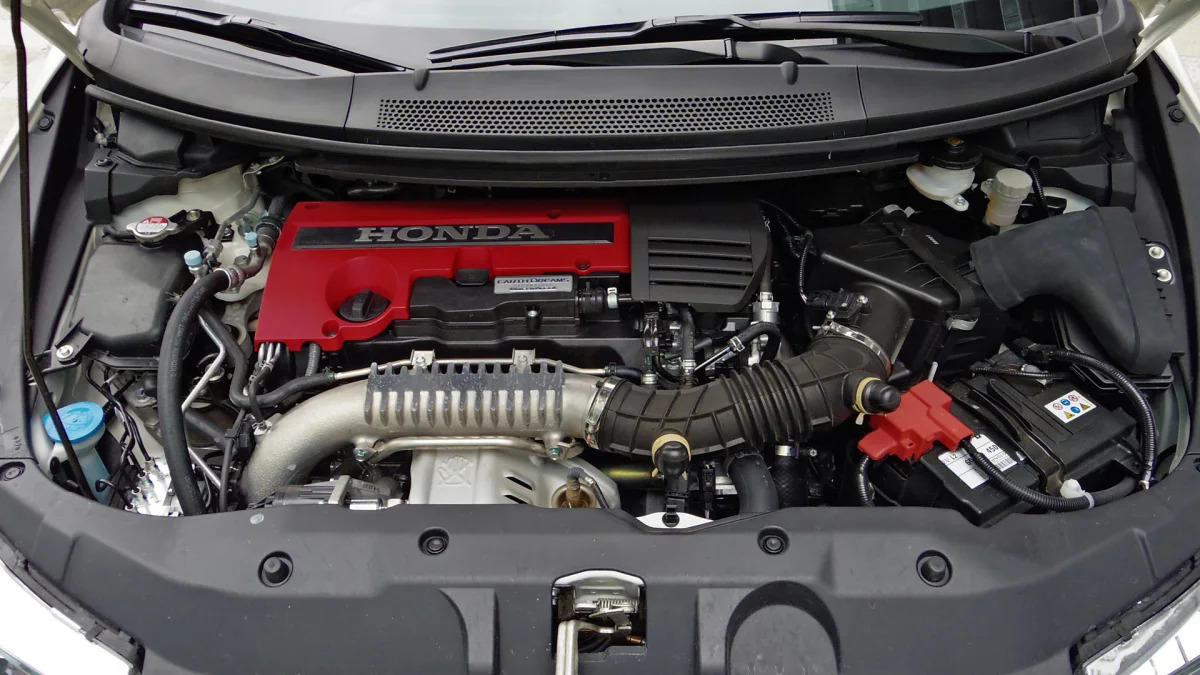 2015 Honda Civic Type R engine