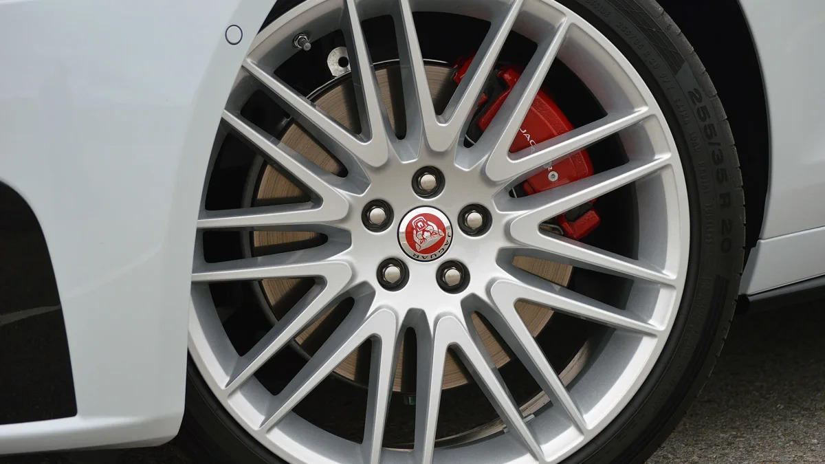 2016 Jaguar XF wheel
