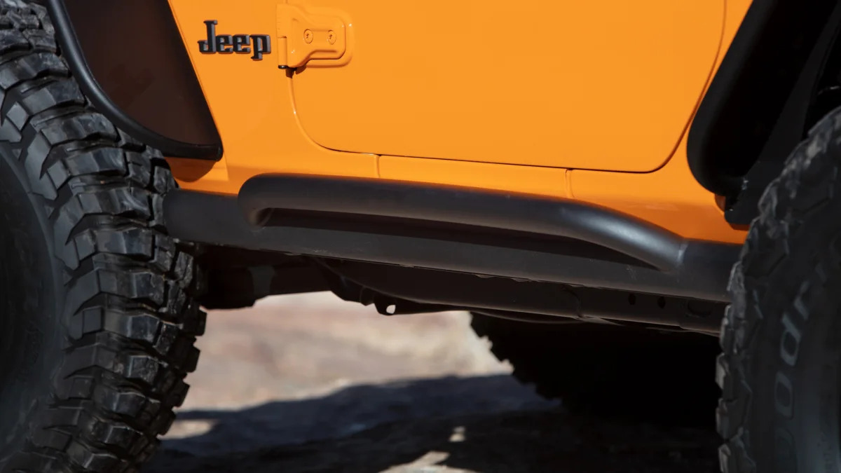 Jeep Orange Peelz rock rail
