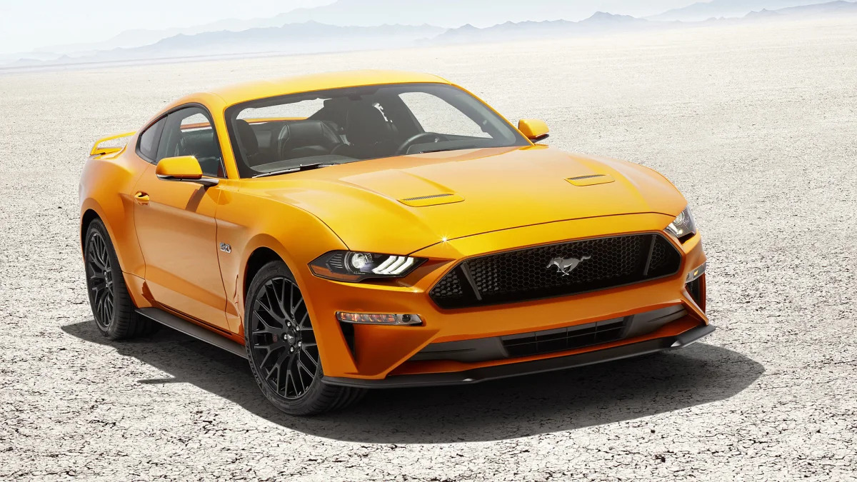 2018 Ford Mustang lead