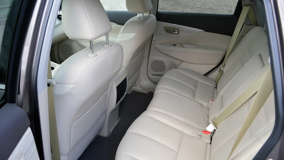 2015 Nissan Murano rear seats
