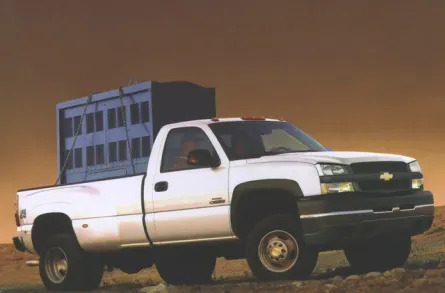 2004 Chevrolet Silverado 2500HD Work Truck 4x2 Regular Cab 8 ft. box 133 in. WB